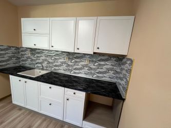 Продава се тристаен апартамент – център, гр. Казанлък