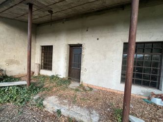 Продава монолитна къща в село Търничени