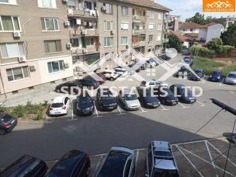 Продава тристаен апартамент в идеалния център на гр. Казанлък