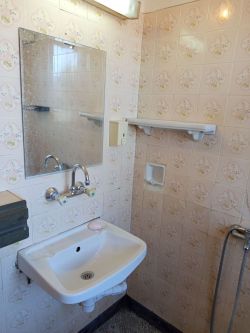 Отдава под наем 4-стаен апартамент до бензиностанция Еко