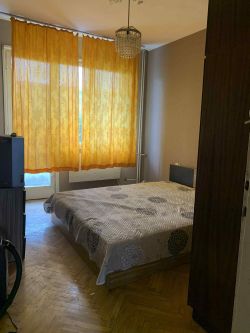 Продава Четиристаен апартамент Тухла в гр.Казанлък