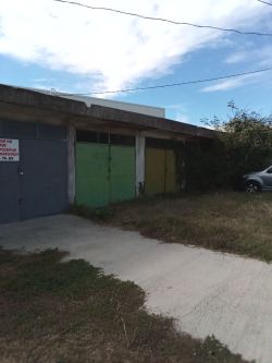 Продавам тухлен гараж