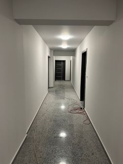 Продава се тристаен апартамент – ново строителство, кв. „Васил Левски“