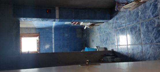 Масивна къща на два етажа и собствен двор в село Бузовград