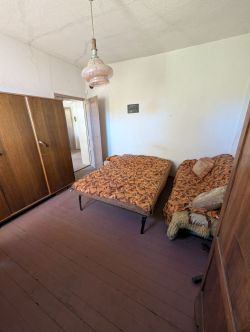 Продава къща в село Александрово