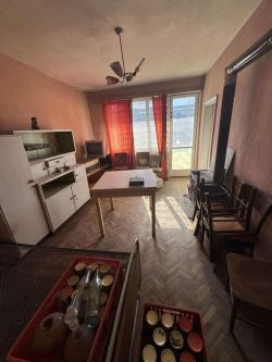 Продава Четиристаен апартамент Масивно строителство в гр.Казанлък