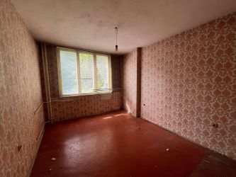 Продава се тристаен апартамент – кв. „Васил Левски“, гр. Казанлък