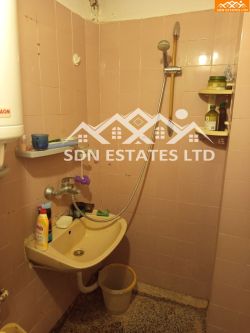 Продава се просторен тристаен апартамент на ул. Скобелев