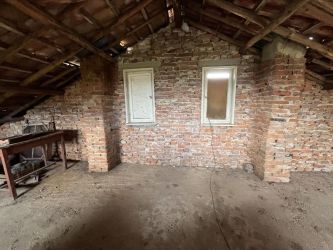 Продава вила в ж.к. Изток над блок 45, гр. Казанлък