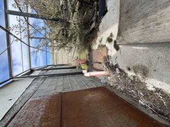 Продава се работеща ферма с мандра и сондаж – с. Черганово, район Казанлък