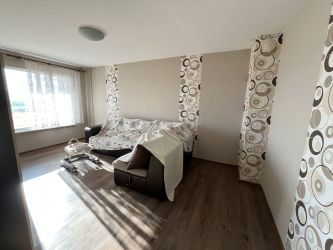 Продава две стаи с кухня в ж.к. Изток, гр. Казанлък