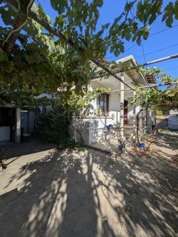 Продава къща в село Александрово