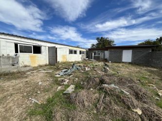 Продава се работеща ферма с мандра и сондаж – с. Черганово, район Казанлък