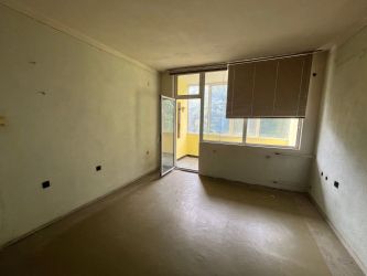 Продава се тристаен апартамент – кв. „Васил Левски“, гр. Казанлък