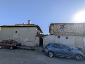 Продава къща в село Александрово