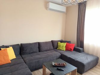 Продава четиристаен апартамент в района на Пазара, гр. Казанлък