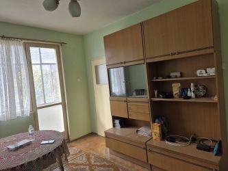 Продава Тристаен апартамент Масивно строителство в гр.Казанлък