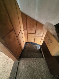 САМОСТОЯТЕЛНА КЪЩА В СЕЛО СРЕДНОГОРОВО 