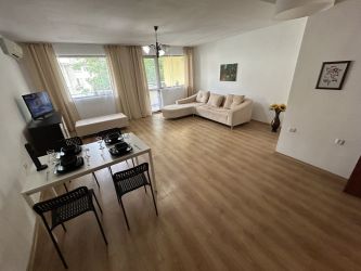 Апартамент  в малка кооперация