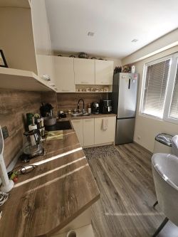 Агенция Елия продава 3 стаен в района на Казармата след ремонт