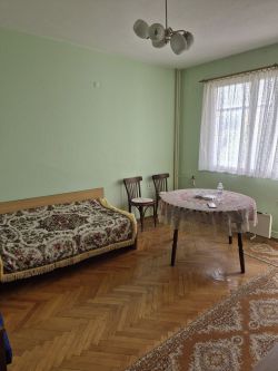 Продава Тристаен апартамент Масивно строителство в гр.Казанлък