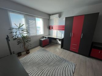 Продава се 3-стаен апартамент в ж.к. Изток, ул. Илинден