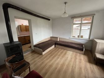 Отдава под наем къща в гр. Крън