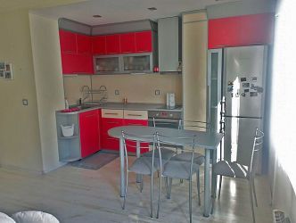 Агенция Имотекс продава две стаи с бокс в западната част на града в района на Абаята.