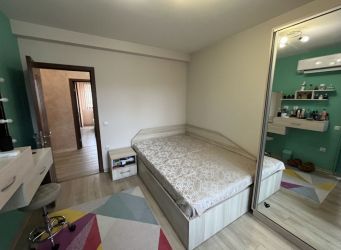 Продава прекрасен напълно обзаведен четиристаен апартамент до Лидл