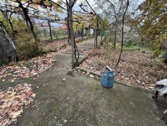 Продава къща в гр.  Мъглиж