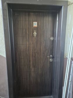 Продава Тристаен апартамент Масивно строителство в гр.Казанлък