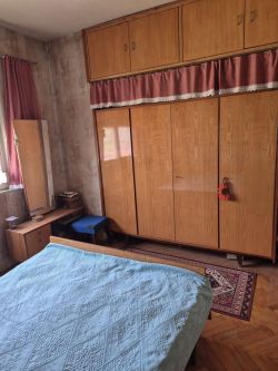 Продава Тристаен апартамент Масивно строителство в гр.Казанлък