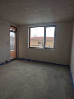 Тристаен апартамент ново строителство в Казанлък – 135 кв.м., 2 бани, възможност за гараж