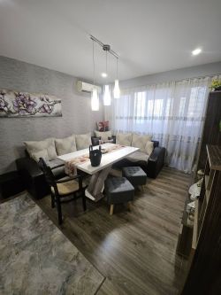 Агенция Елия продава 2 стаи + кухня в района на Казармата