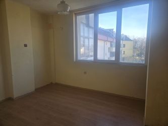 Продава Двустаен апартамент Масивно строителство в гр.Казанлък