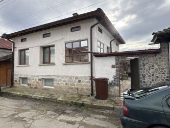 Прекрасна къща за живеене или отдих