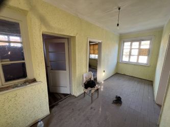 КЪЩА С ДВОР И ГАРАЖ ДО КУЛТУРНИЯ ДОМ,  КАЗАНЛЪК