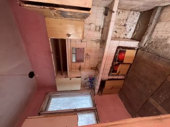 Къща с двор и гараж – район парк Розариум