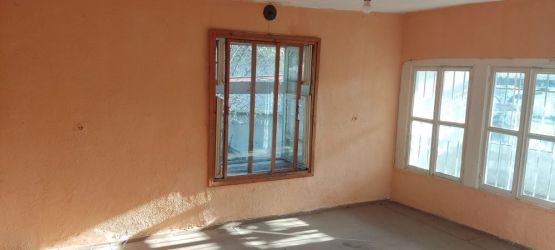 Къща с двор в село Енина