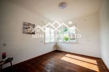 Продава прекрасна къща след освежителен ремонт в гр. Казанлък