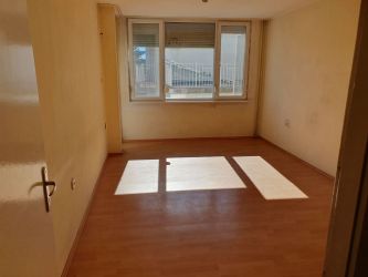 Продава Четиристаен апартамент Масивно строителство в гр.Казанлък