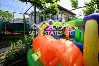 Продава прекрасна къща след освежителен ремонт в гр. Казанлък