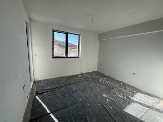 Продава апартамент с две слани до у-ще СУ Екзарх Антим I, Казанлък