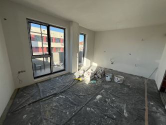 Продава апартамент с две слани до у-ще СУ Екзарх Антим I, Казанлък