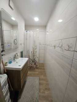 Агенция Елия продава 3 стаен  в района на Казарамата