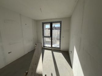 Продава апартамент с две слани до у-ще СУ Екзарх Антим I, Казанлък