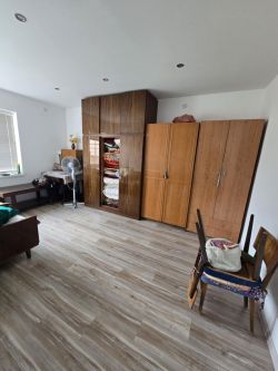 Агенция за недвижими имоти ”ОЛИМПИЯ” продава :