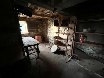 Продавам монолитна къща в град Шипка с отлична локация