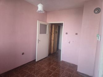 Продава Двустаен апартамент Масивно строителство в гр.Казанлък