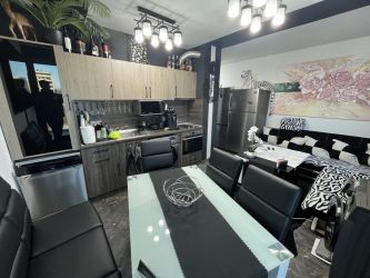 Напълно обзаведен апартамент в нова сграда – район Манастира